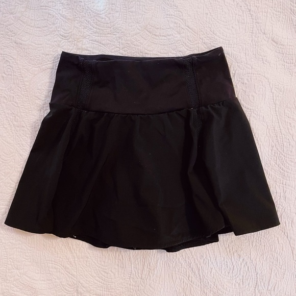 Women's Quick Dry High Waisted Tennis Skirt - Picture 2 of 9